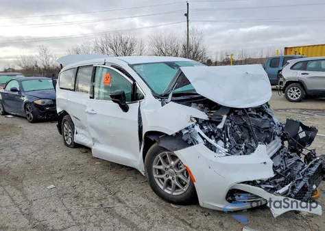 2025 Chrysler Pacifica Select из США, поврежденный, VIN 2C4RC1BG3SR554270